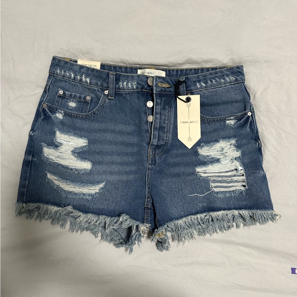 NWT Women’s denim shorts size 11/29